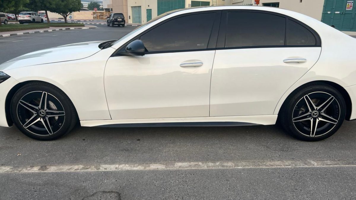 Mercedes Benz c3002024