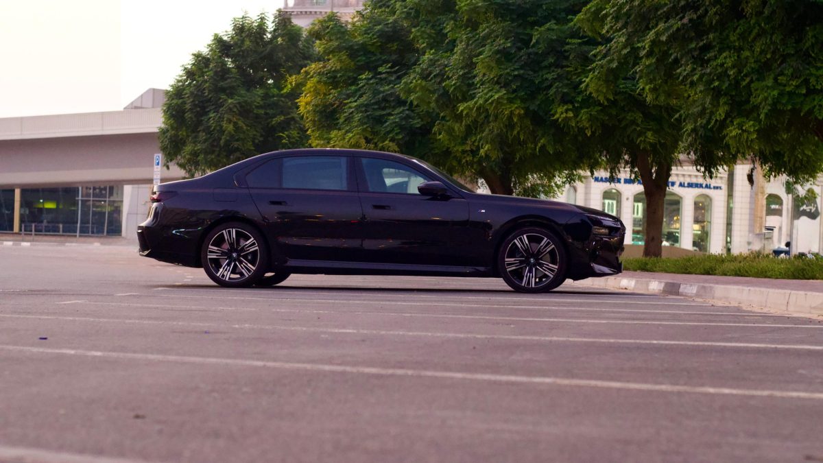 BMW 735i 2025