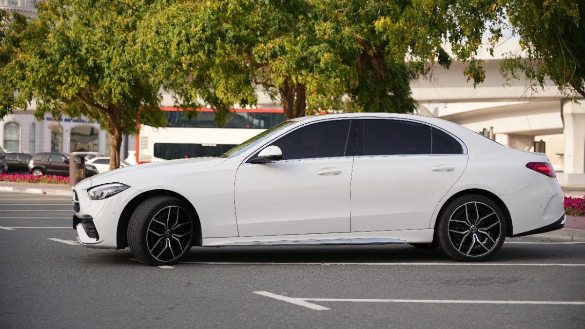 Mercedes-Benz c200 2023