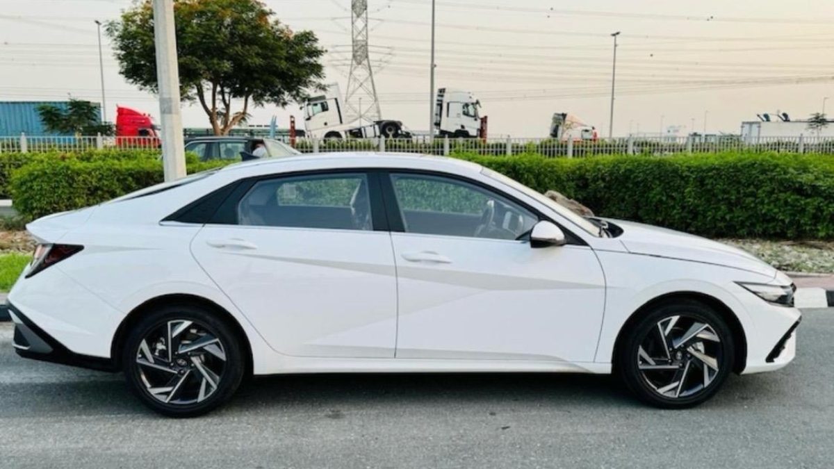 Hyundai Elantra 2025