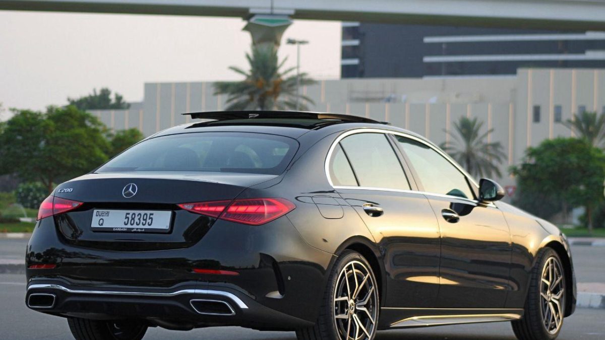 Mercedes-Benz C200  2025