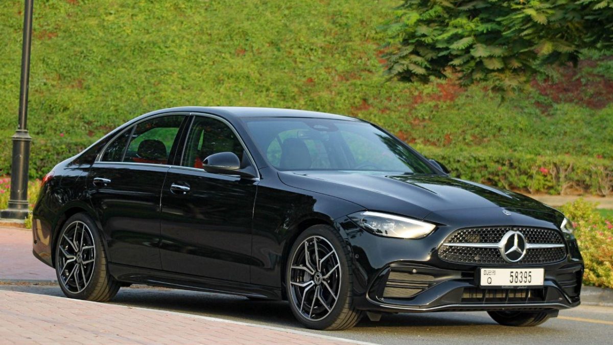 Mercedes-Benz C200  2025