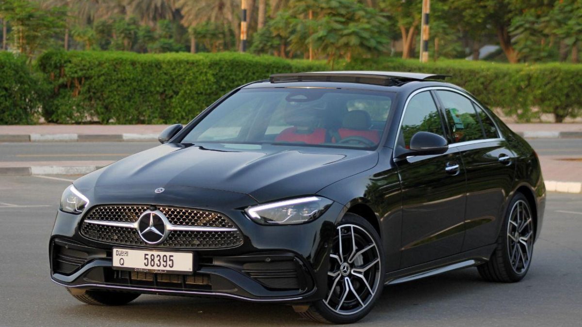 Mercedes-Benz C200  2025