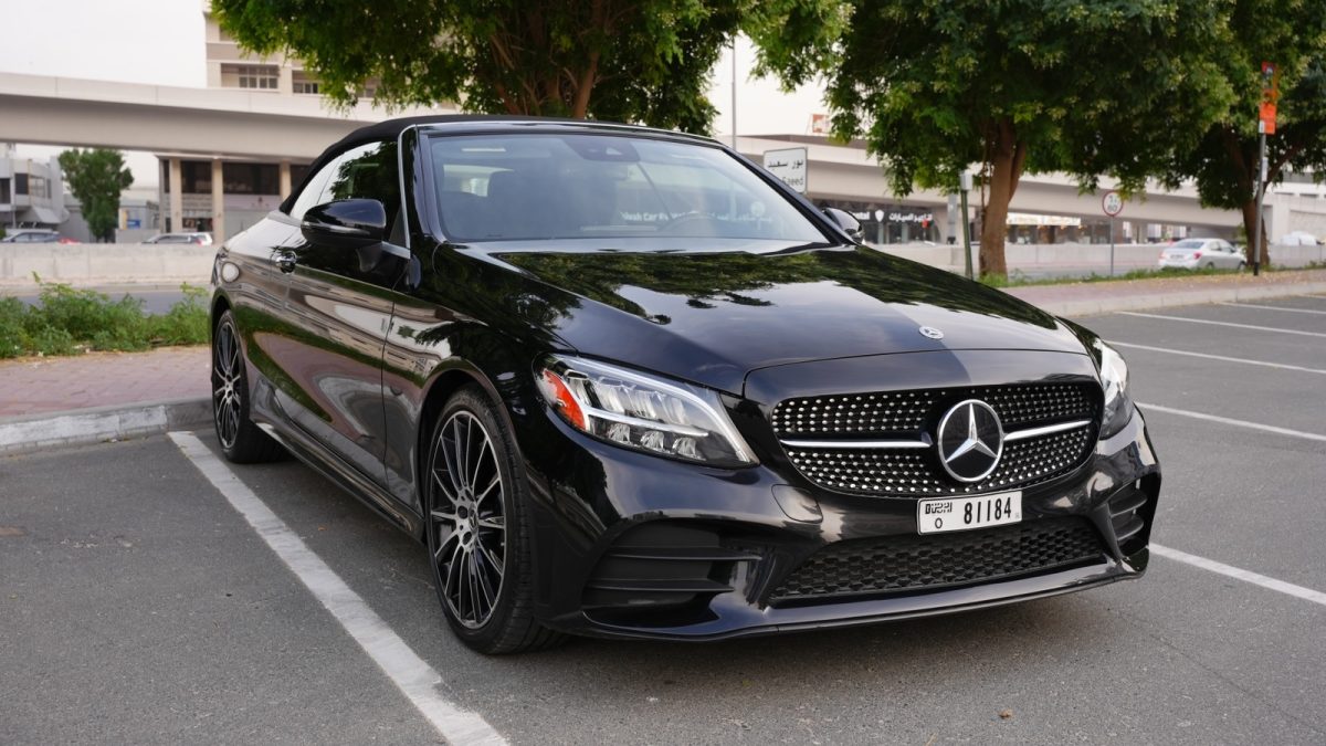 Mercedes-Benz C300 – Convertible