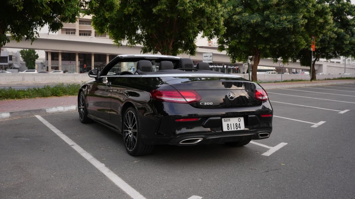 Mercedes-Benz C300 – Convertible